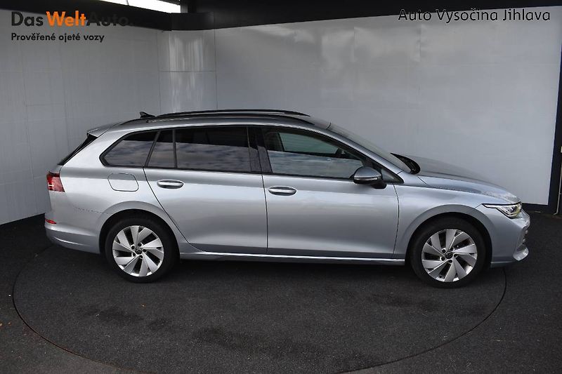 Volkswagen Golf Variant (2024) 1.5TSI 85kW CZ,1.Majitel - fotka 6 z 24