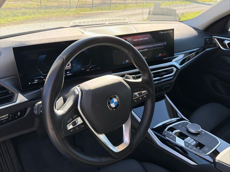 BMW Řada 4 3,0 430d xDrive GC Laser DPH - fotka 9 z 28