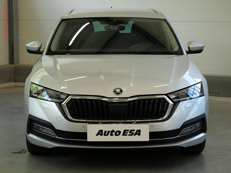 Škoda Octavia (2021) 1.0 TSi e-TEC, Style, DSG - fotka 2 z 24