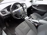Volvo V40 (2016) 2.0 16V  - náhled 9