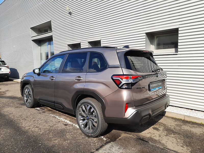 Subaru Forester (2025) NOVÝ FORESTER 2,0i TOURING - fotka 4 z 48