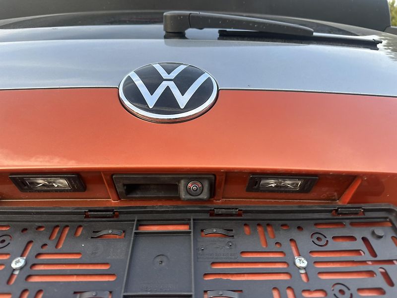 Volkswagen Multivan HIGHLINE, HEAD-UP, STYLE - fotka 23 z 28