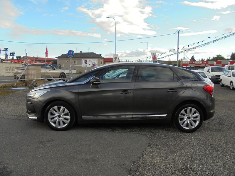 Citroën DS5 (2018) 2.0 HDI- AUTOMAT- NAVIGACE - fotka 4 z 12