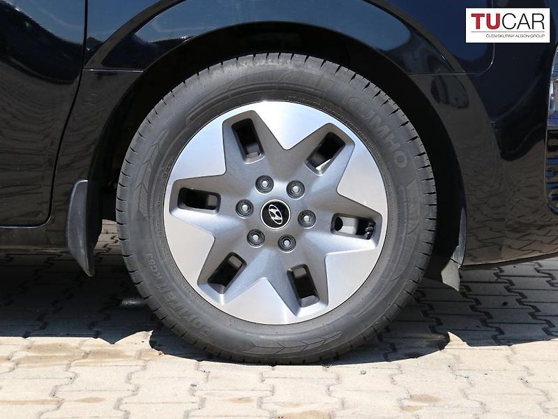 Hyundai Staria (2022) 2.2 CRDI 4x4 9 Sedadel, Kůže  - fotka 8 z 37