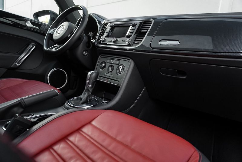Volkswagen Beetle 2.0 TSi 147kW SPORT FENDER - fotka 19 z 33