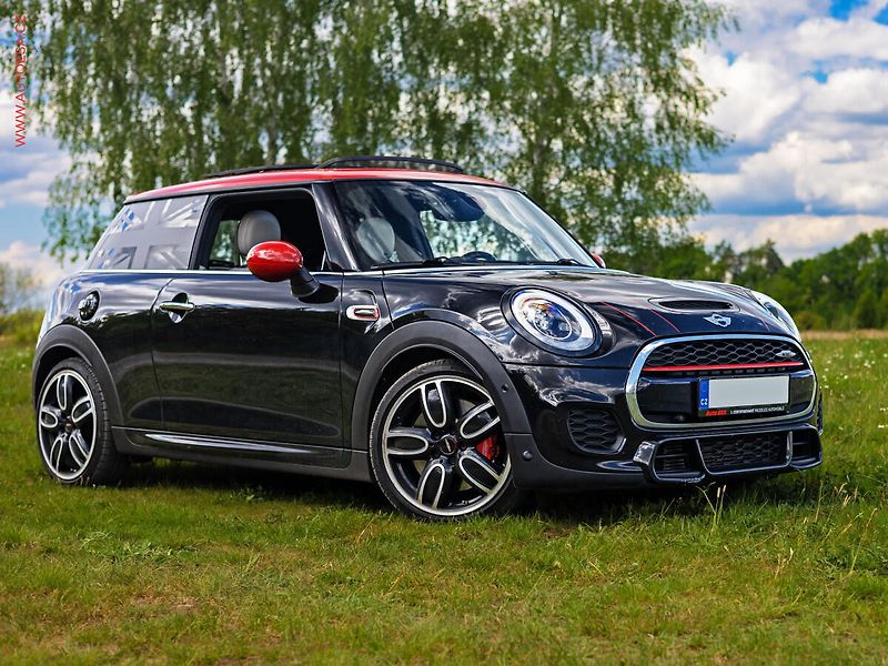 Mini Cooper (2016) 2.0i JCW, ČR, AT, LED, navi - fotka 4 z 23