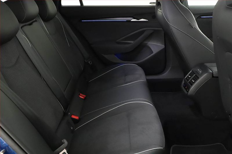 Škoda Superb (2025) 2.0 TDI, Sportline, Navigace - fotka 7 z 20
