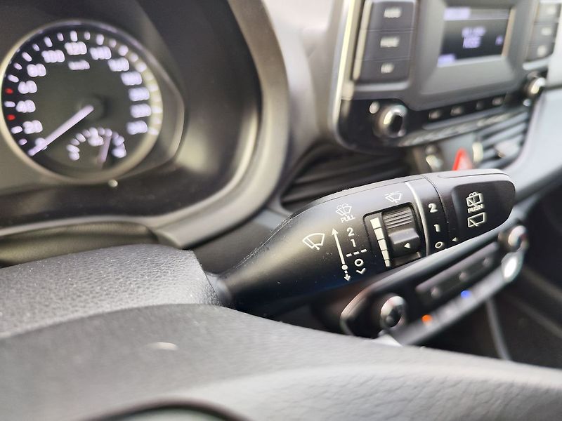 Hyundai i30 1.5i/81kW Start Plus - fotka 21 z 24