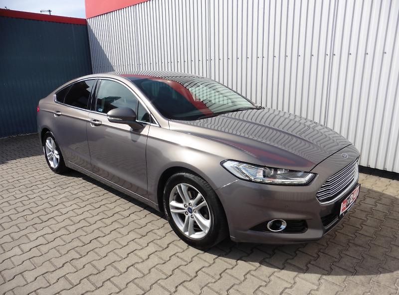 Ford Mondeo Titanium 1.5 EcoBoost - fotka 2 z 14