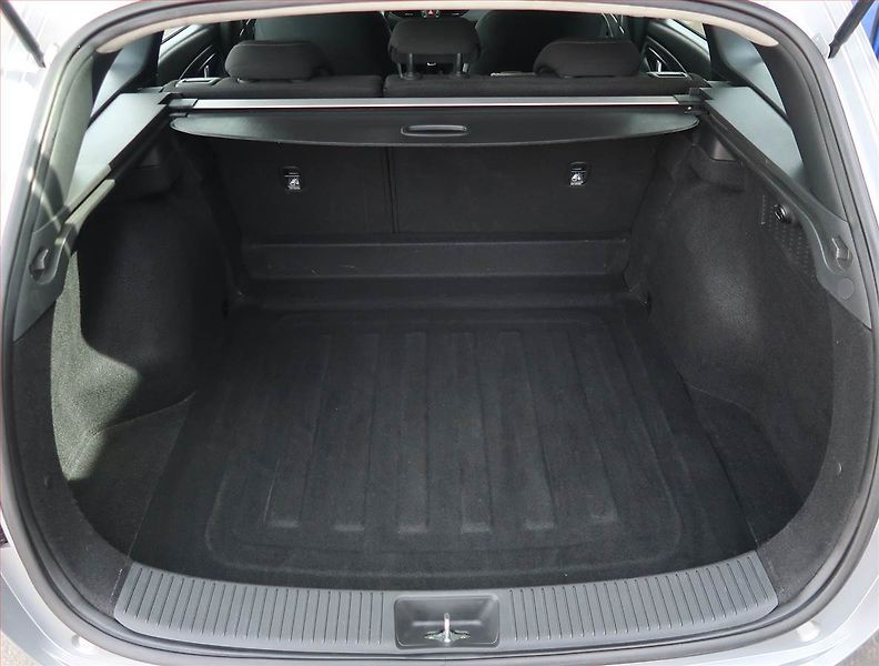 Hyundai i30 (2021) 1.6 CRDi, ČR,1.maj, Tempomat - fotka 13 z 18