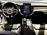 Volvo XC60 (2026) B5 PLUS BLACK + 4SERVIS/ZÁRUKA - náhled 11