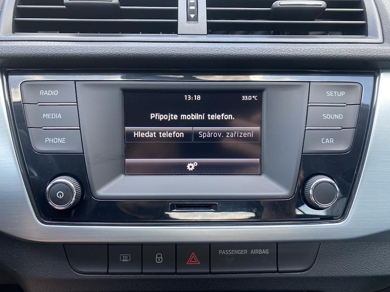 Škoda Fabia 1.2 TSI 66kW - ALU - PDC - fotka 22 z 41