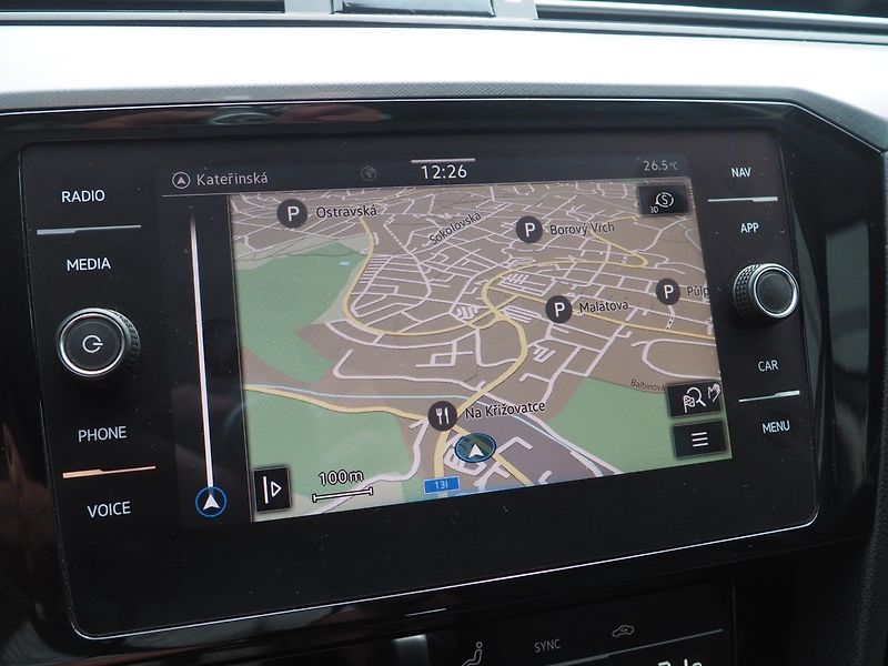 Volkswagen Passat (2020) 2.0TDI, 90kW - fotka 28 z 36