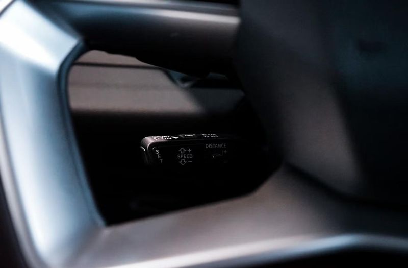 Audi Q6 e-tron Q 360kam Tažné Auto. Park. - fotka 16 z 38