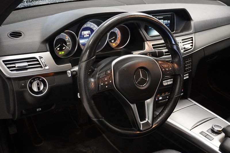 Mercedes-Benz Třídy E (2015)  3,0 V6 BLUETEC AUTOMAT - fotka 13 z 23