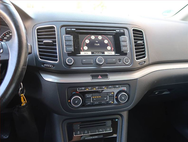 Volkswagen Sharan (2011) 2.0 TDI, Navi, Tempomat - fotka 12 z 19