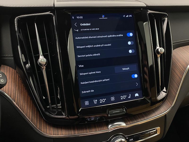 Volvo XC60 T6 AWD RECHARGE DARK ULTIMATE  - fotka 53 z 66