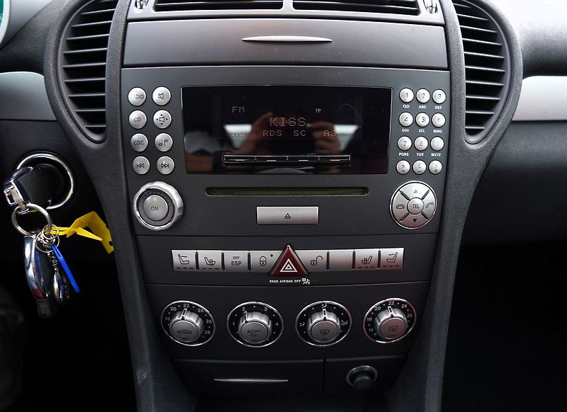 Mercedes-Benz SLK 200/165PS/kůže/manuál - fotka 36 z 37