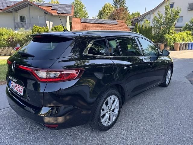 Renault Mégane (2019) 1.3 TCe Limited, NOVÝ MOTOR! - fotka 4 z 35