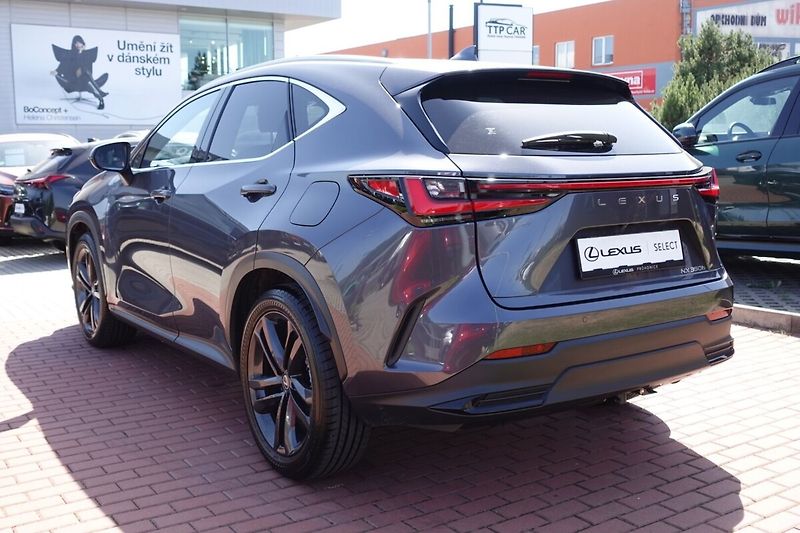 Lexus NX 350h NX350h Prestige 4x4 - fotka 7 z 37