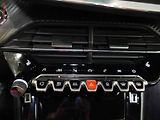 Peugeot 2008 (2020) 1.2 PT, GT, AT, navi, LED - náhled 20