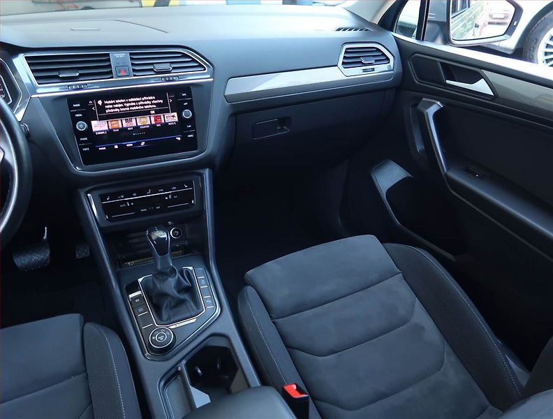 Volkswagen Tiguan Allspace (2022) Elegance 2.0 TDI - fotka 8 z 19