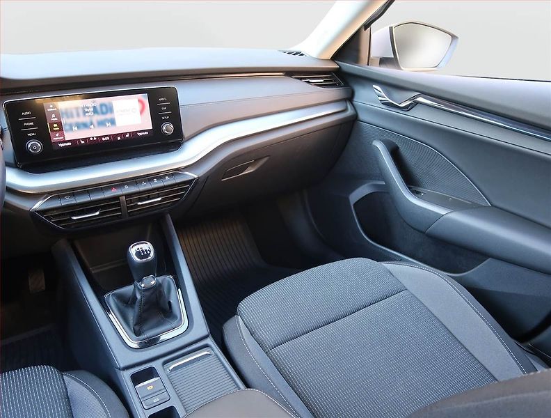 Škoda Octavia (2022) Ambition 2.0 TDI, ČR,1.maj - fotka 8 z 22