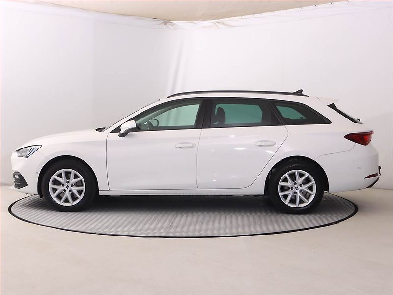Seat Leon (2022) 2.0 TDI, Automat, Navi - fotka 3 z 27