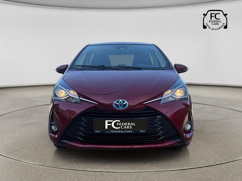 Toyota Yaris  1.5 Hybrid e-CVT Selection Sm - fotka 8 z 10