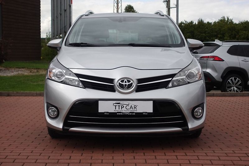 Toyota Verso 1,8VVTi 108kW 6M/T Active Supe - fotka 2 z 26