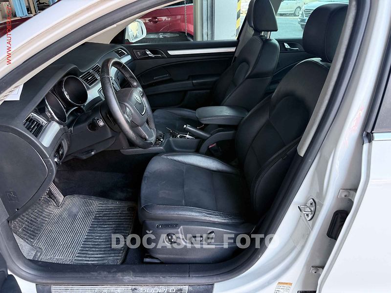 Škoda Superb (2012) 2.0tdi - fotka 3 z 3
