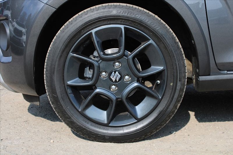 Suzuki Ignis 1,2 i  4x4,COMFORT,VÝHŘEVY - fotka 25 z 39