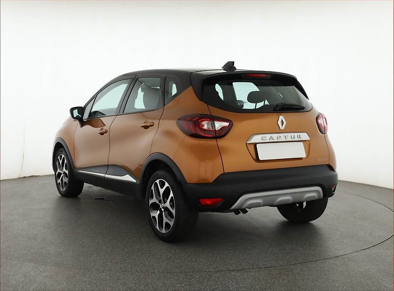 Renault Captur (2019) 1.3 TCe, Serv.kniha, Navi - fotka 4 z 18