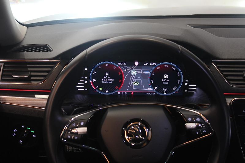 Škoda Superb (2022) 2.0TDI DSG Style Display LED - fotka 31 z 32
