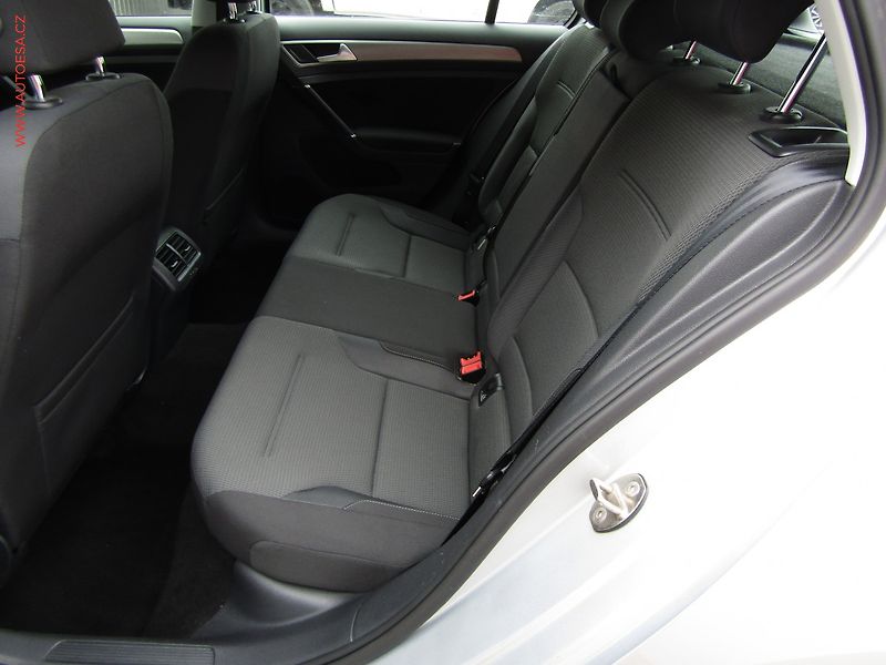 Volkswagen Golf (2015) 1.2 TSi, Comfortline - fotka 10 z 15