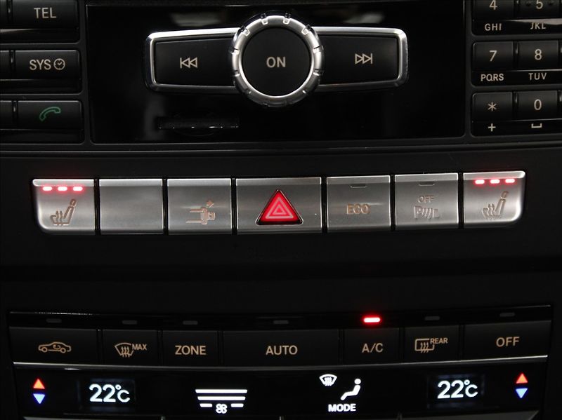 Mercedes-Benz Třídy E 350CDI LED 149tkm.ČR   3,0 - fotka 13 z 24