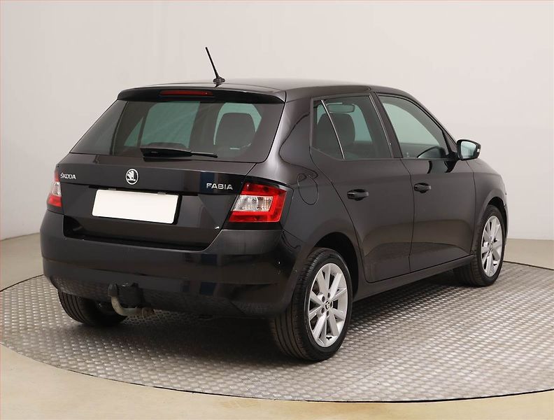 Škoda Fabia (2017) 1.2 TSI, Tempomat - fotka 5 z 23