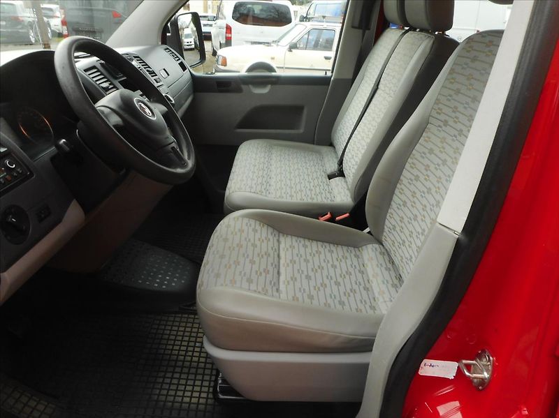 Volkswagen Transporter 2,0 TDi 4Motion - fotka 14 z 23
