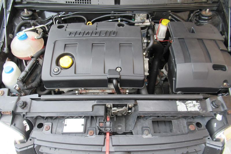 Fiat Stilo SW 1.9 JTD KLIMA TEMPOMAT - fotka 20 z 21