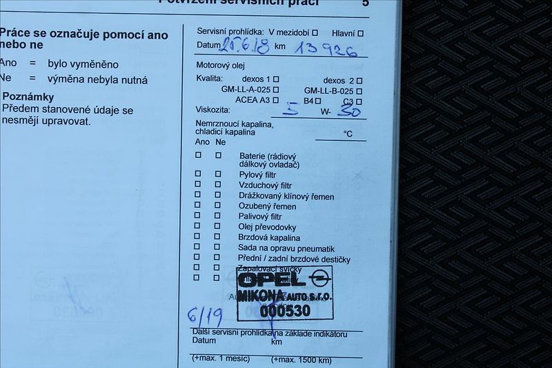 Opel Mokka 1,6 i  ČR,1.MAJITEL,TAŽNÉ - fotka 24 z 27