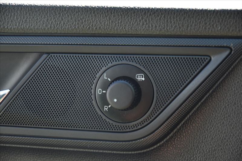 Škoda Fabia 1.0 TSI 81kW TAŽNÉ ČR - fotka 18 z 22