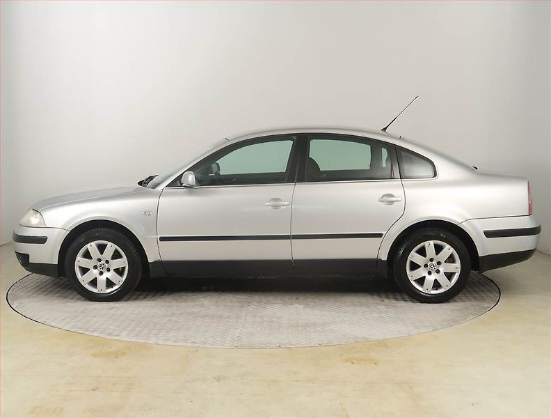 Volkswagen Passat (2004) 1.9 TDI, Automat, po STK - fotka 3 z 17