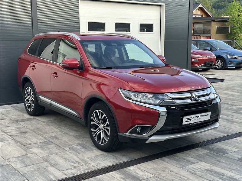Mitsubishi Outlander 2,2 DI-D 150PS  Intense+ -7 4x - fotka 5 z 53