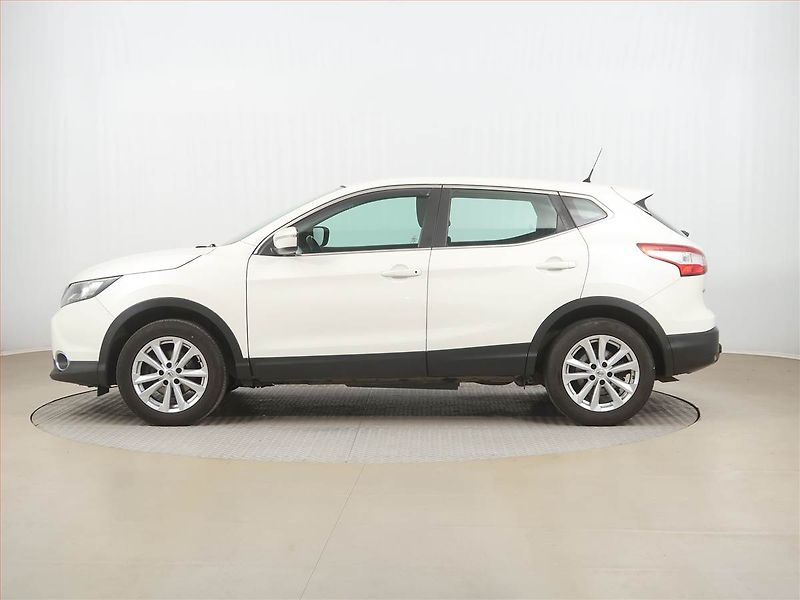 Nissan Qashqai (2014) 1.5 dCi, Navi, Tempomat - fotka 3 z 15