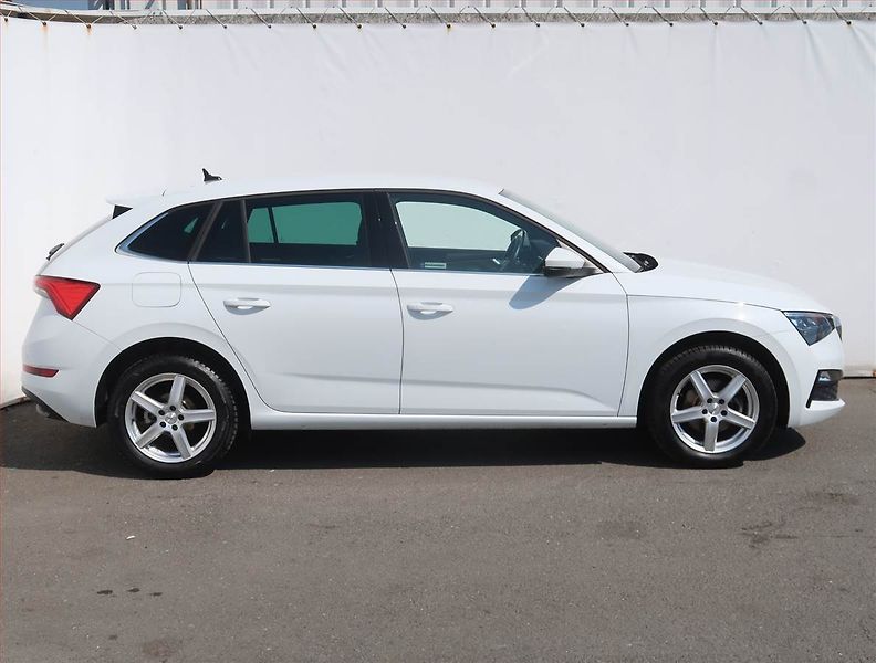 Škoda Scala (2022) Style Plus 1.0 TSI, Automat - fotka 6 z 22