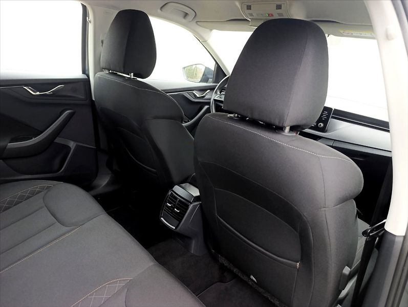 Škoda Scala 1,6 TDi DSG Ad.tempomat LED AL - fotka 23 z 36