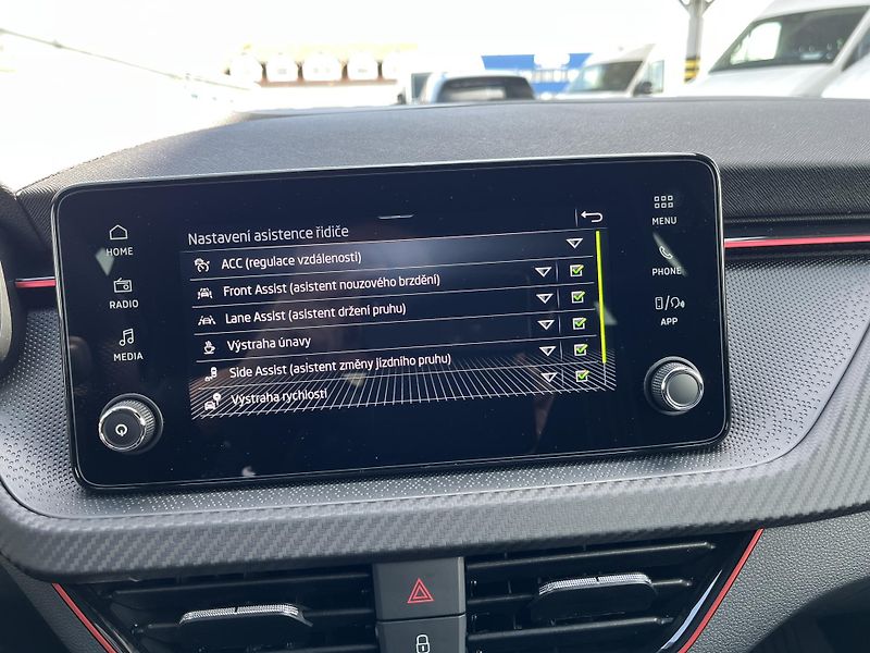 Škoda Kamiq MONTE CARLO 1.0TSI 85kW - fotka 19 z 22