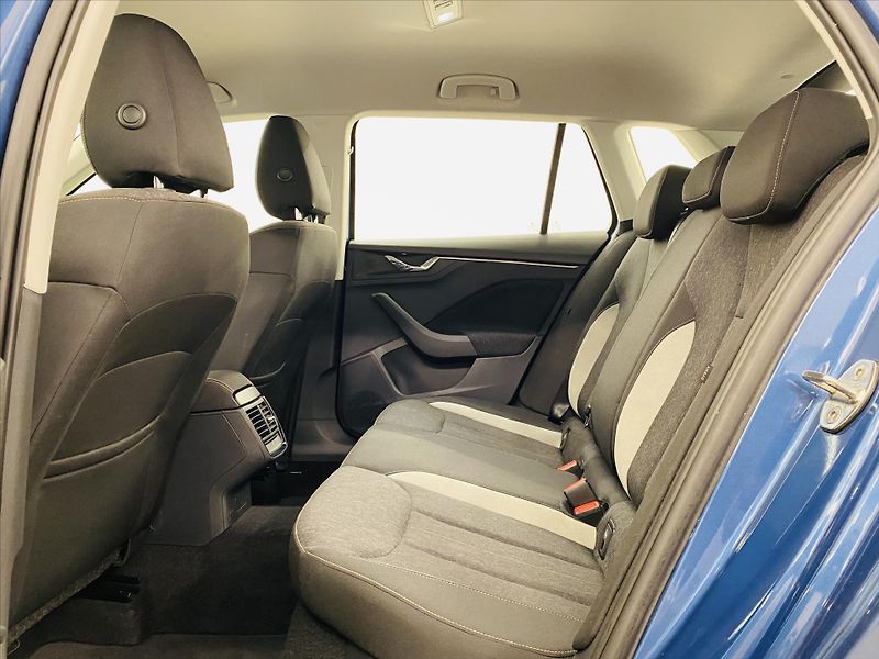 Škoda Kamiq 1,0 TSI 81kW Style - fotka 6 z 25