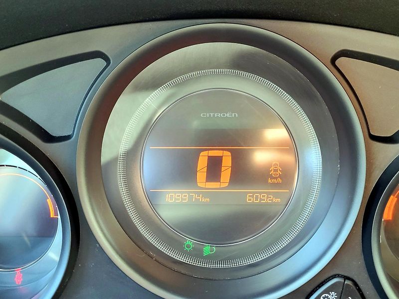 Citroën C4 1,4 95k Furio *SERVIS.KNIHA*CZ - fotka 35 z 39