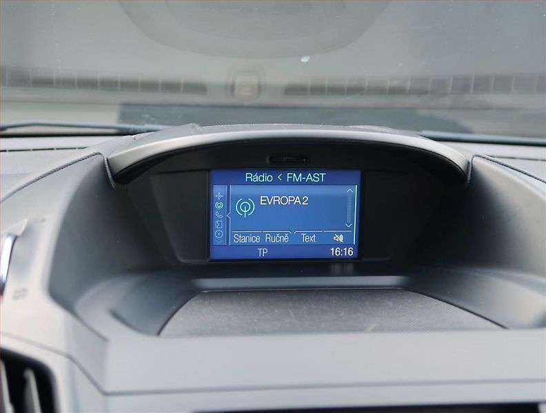 Ford Kuga (2014) 2.0 TDCi, Serv.kniha, Tempomat - fotka 16 z 18